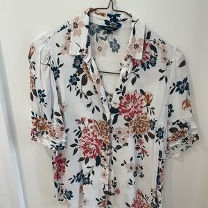 RW&Co blouse size small